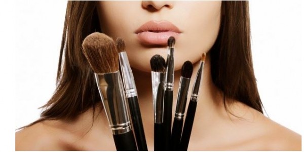 Makeup brushes, see how to maintain them!