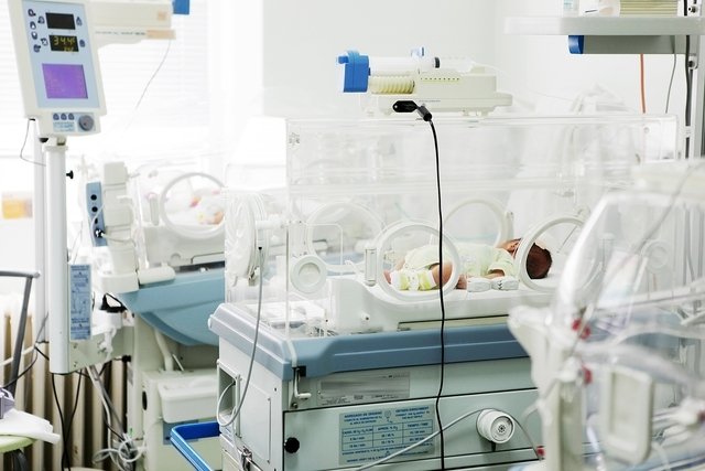 Neonatal ICU: why the baby may need to be hospitalized