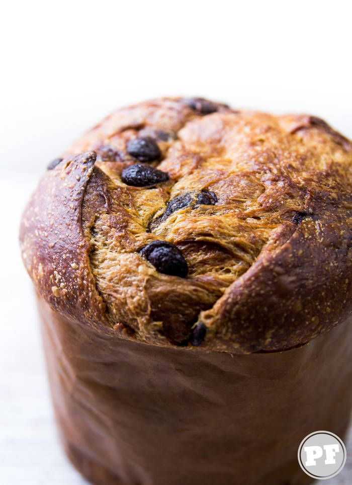 Chocotone: Panettone de chocolate tradicional y relleno