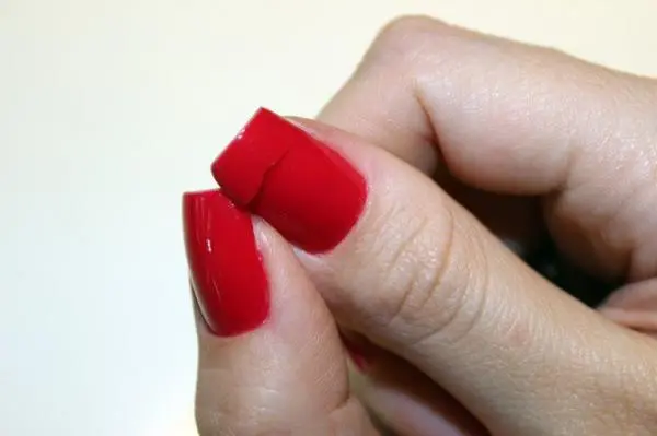 Broken nails, hair loss, acne and insomnia: real causes