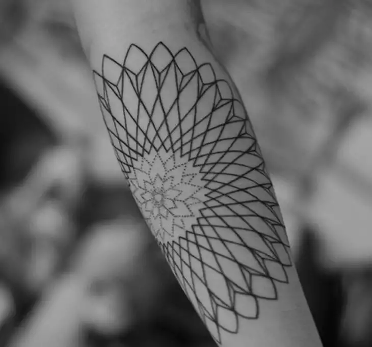 Female tattoo on the arm: 57 ideas that will blow your mind