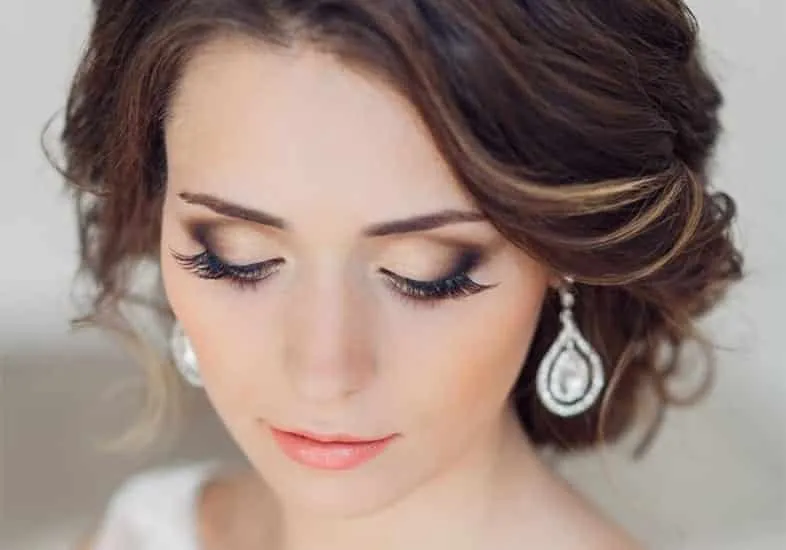 9 tips on how to do wedding makeup at home