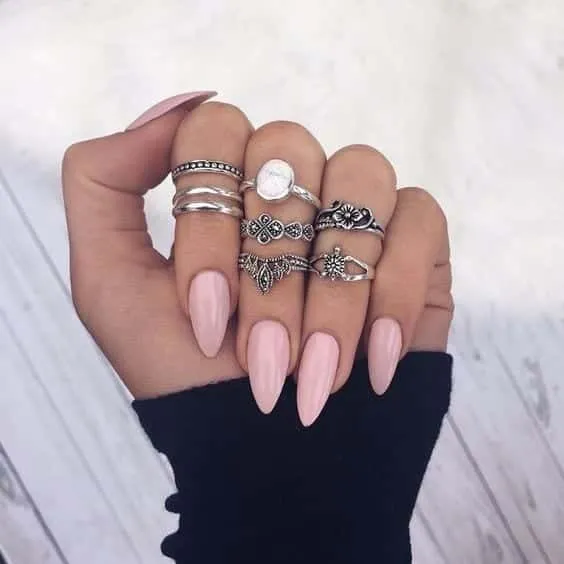 Stiletto nails - what it is, how to do it, care for it and inspirations