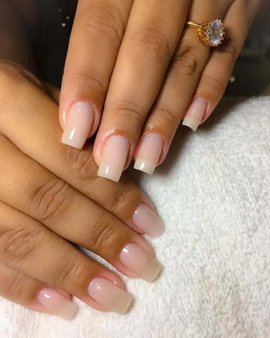 How to remove gel nails without having to leave the house?