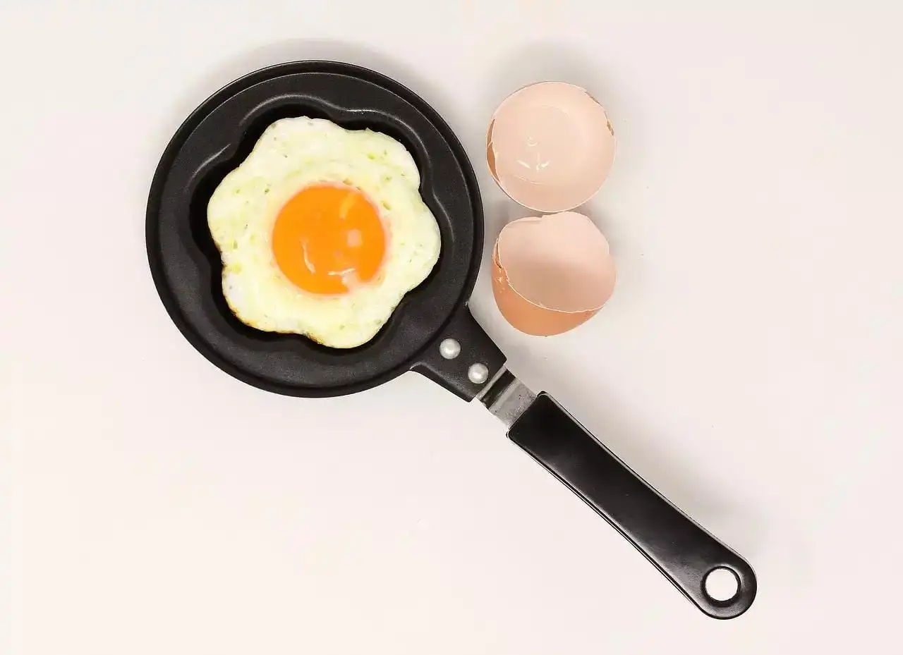 Fried egg - 11 recipes for you to have fun and delight in the kitchen