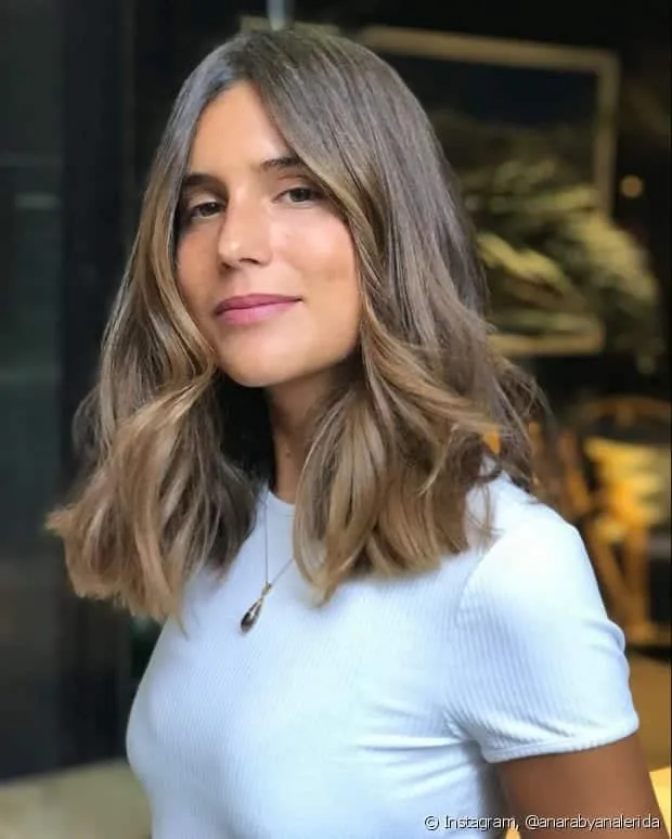 Morena con mechas, 20 formas de hacer cabello castaño con mechas