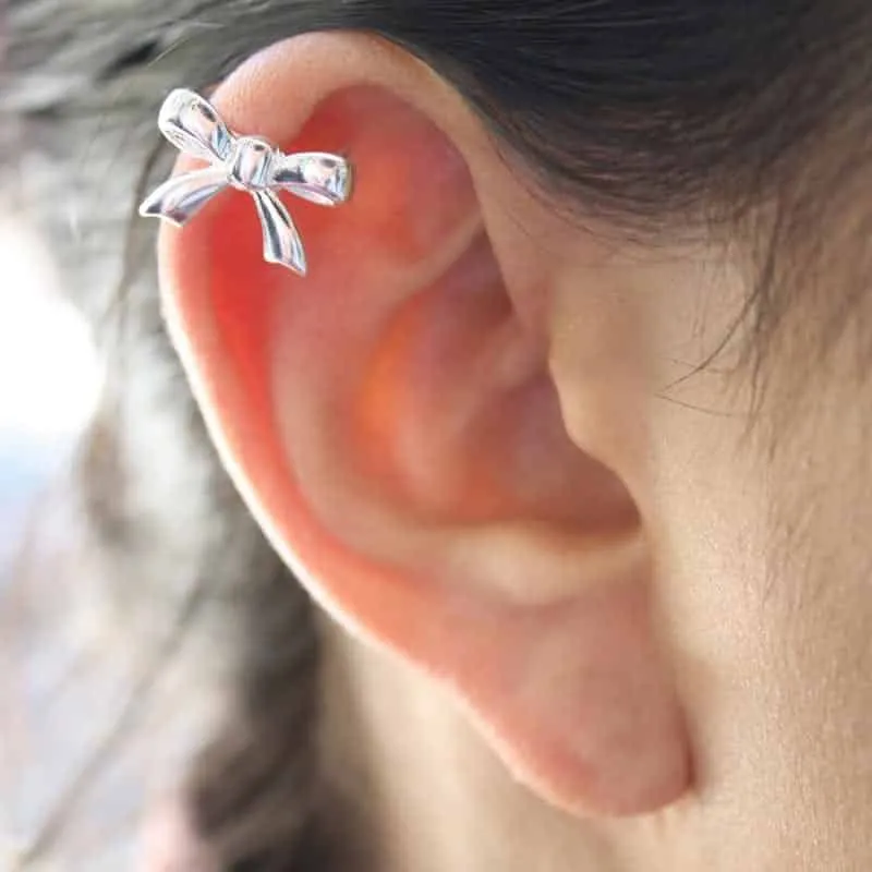 Ear cuff - Qu'est-ce que c'est, comment l'utiliser et + 5 avantages de l'utiliser dans votre oreille