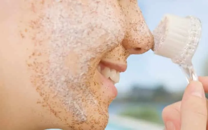 Learn how to make a homemade exfoliation and have healthier skin