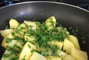 Filete Con Salsa De Mostaza Y Patatas Salteadas