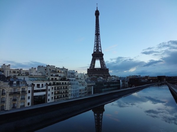 Vista del restaurante Les Ombres - París