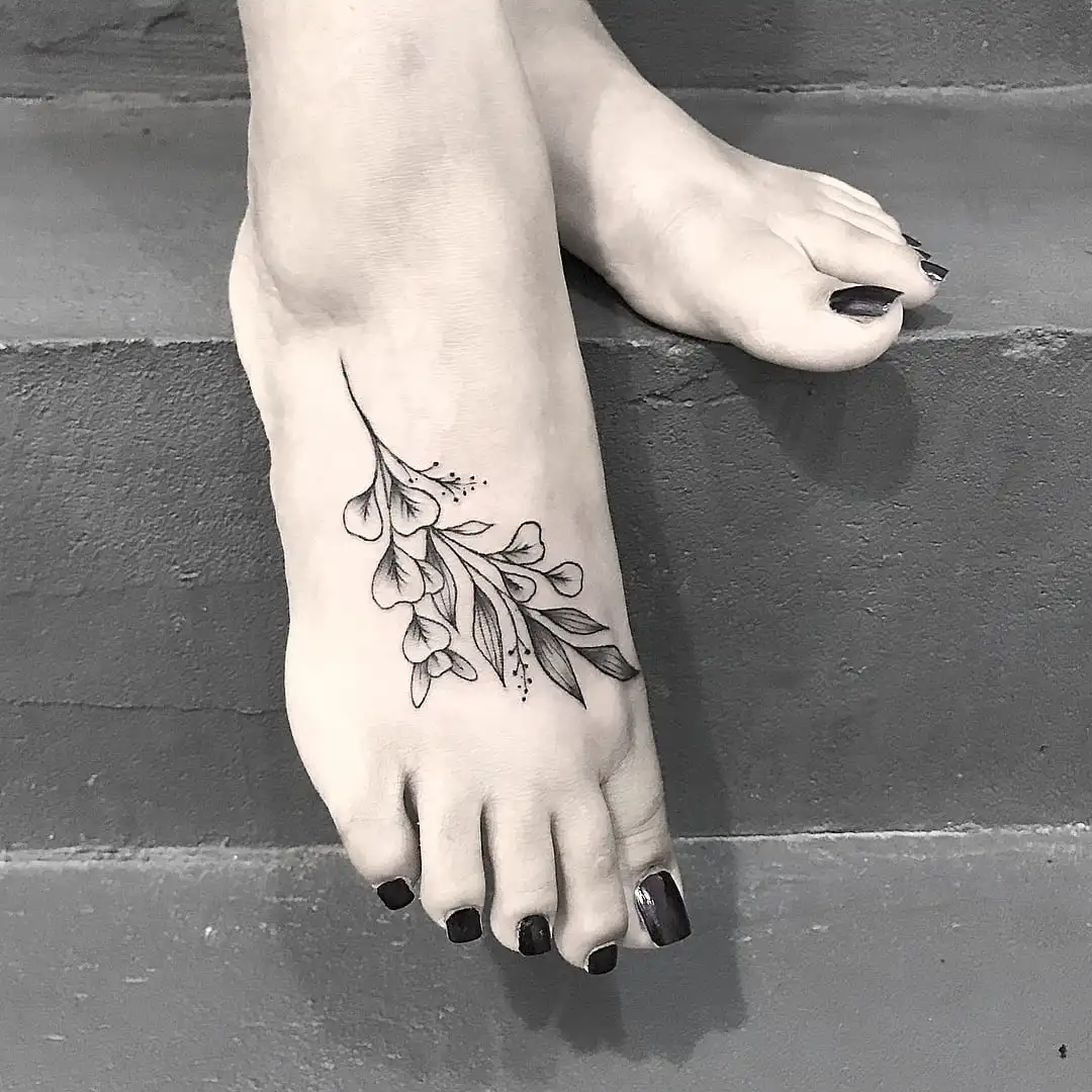 We've selected more than 100 of the photos of tattoo on foot for you