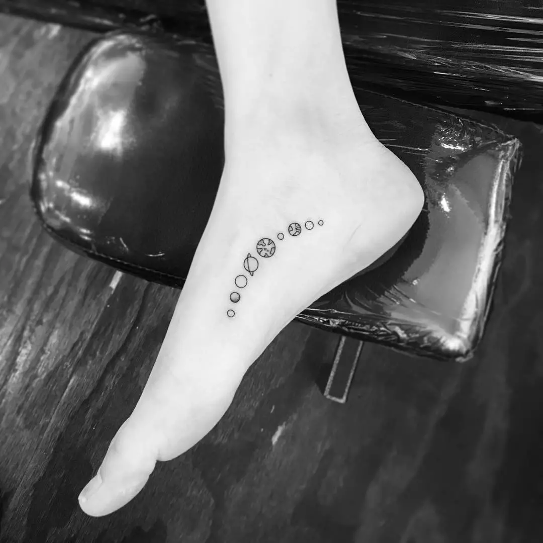 We've selected more than 100 of the photos of tattoo on foot for you