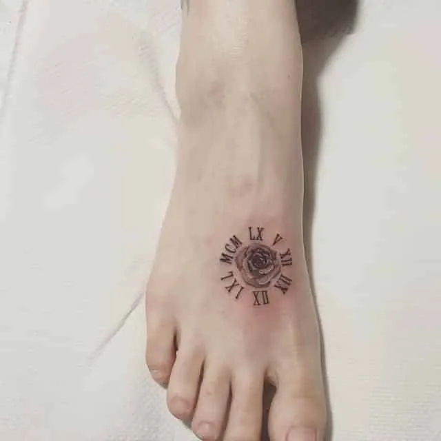 We've selected more than 100 of the photos of tattoo on foot for you