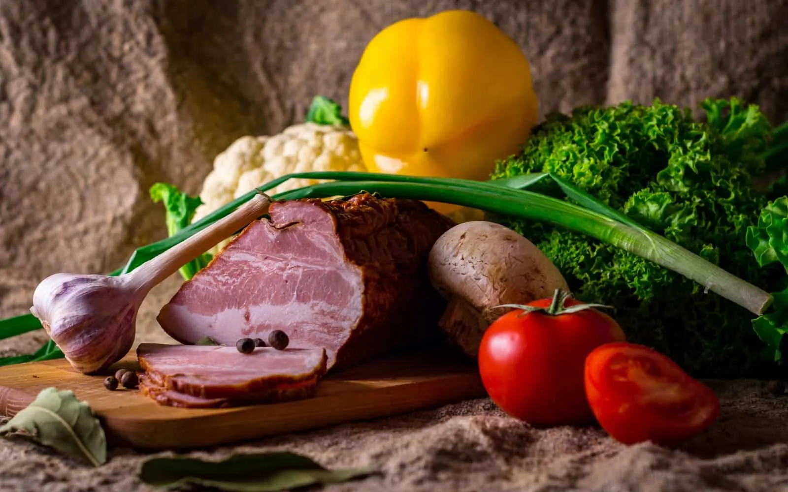 Paleo diet - the Pros and cons, how it works, and constraints, and the menu