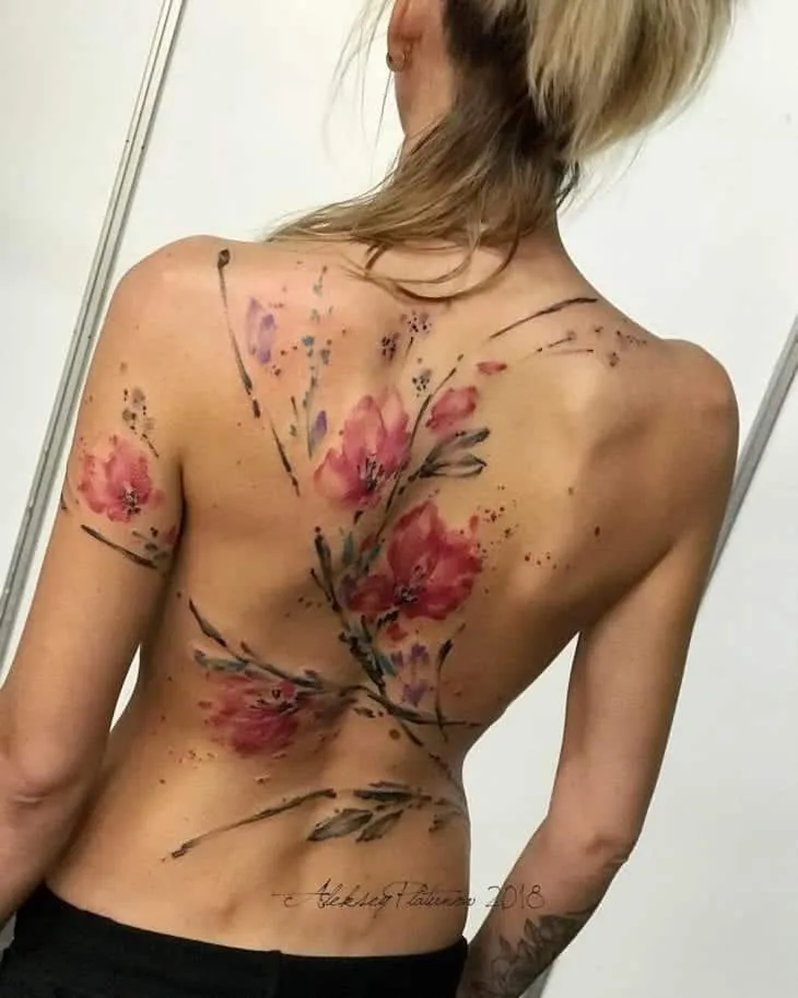 More than 60 tips from a tattoo on the back for you to get inspired