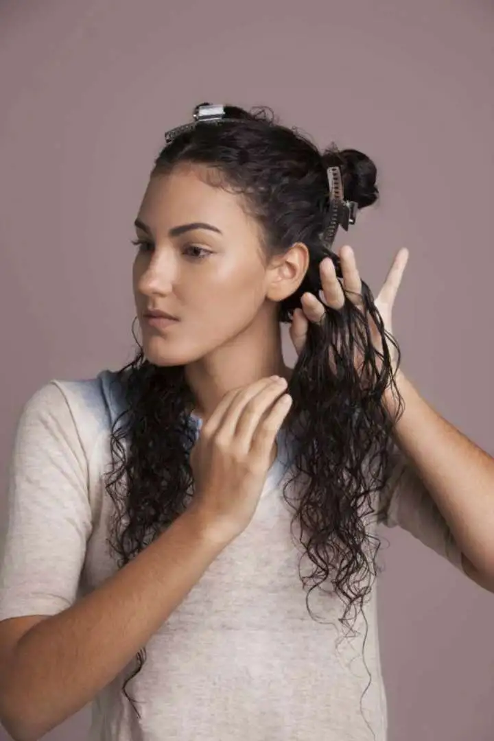 5 easy and foolproof techniques to define curls (tricks)