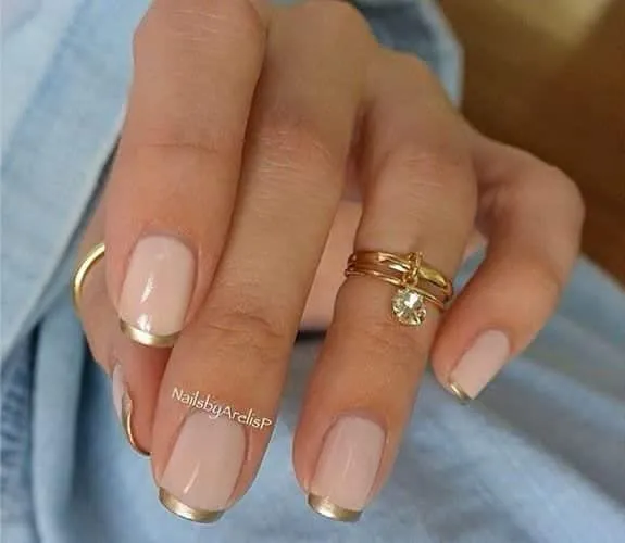 Nude nails: when to use them and 100 photos to inspire you!