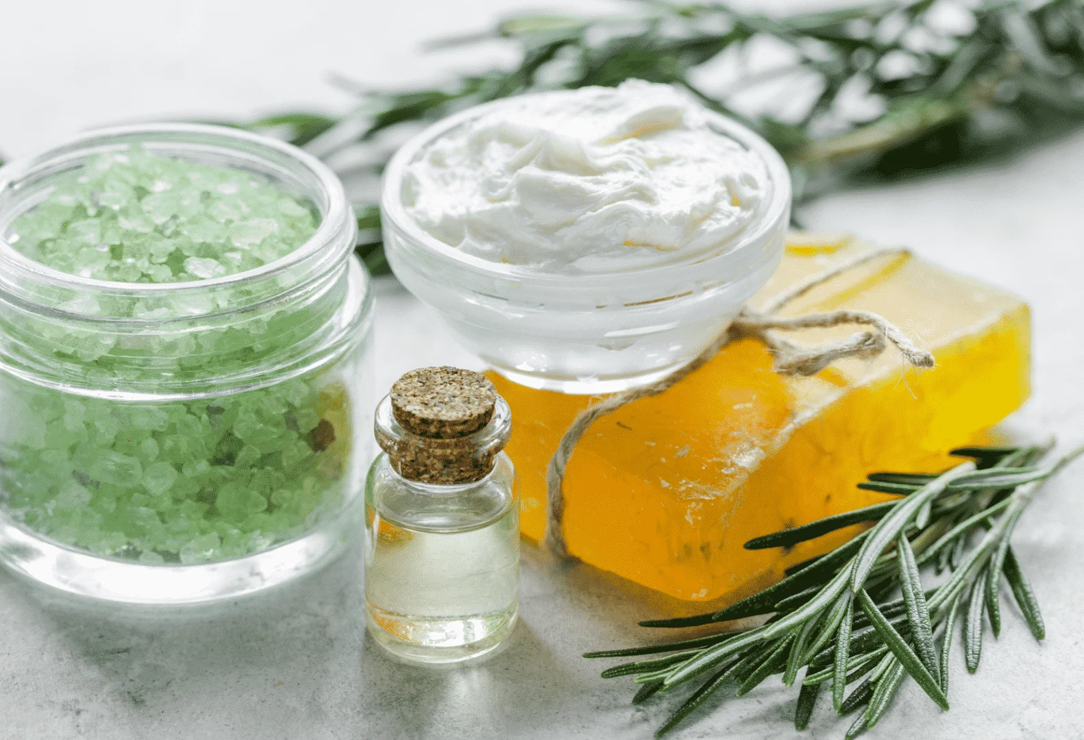 Natural cosmetics - What are they and the difference between natural and organic