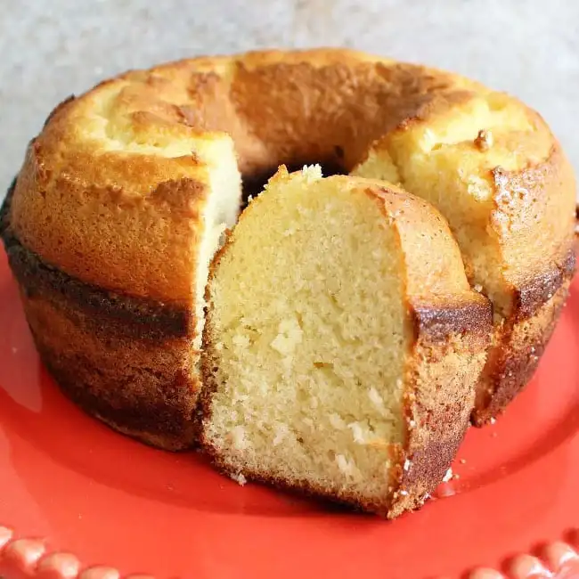 Fluffy and simple to make yogurt cake recipe