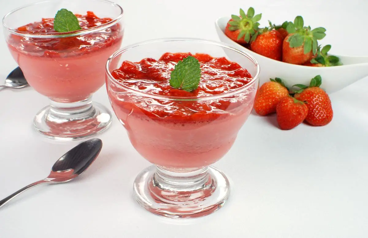 Check out 6 recipe tips with strawberries for your dessert