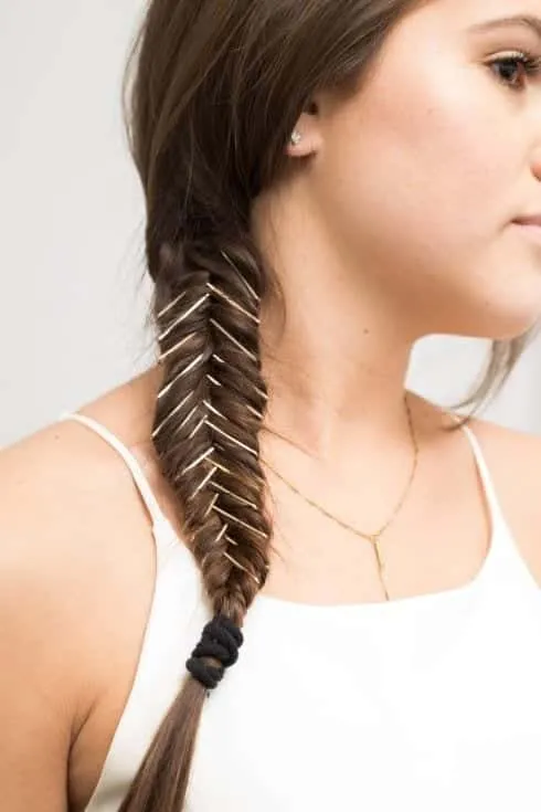 6 creative ways to wear hair clips