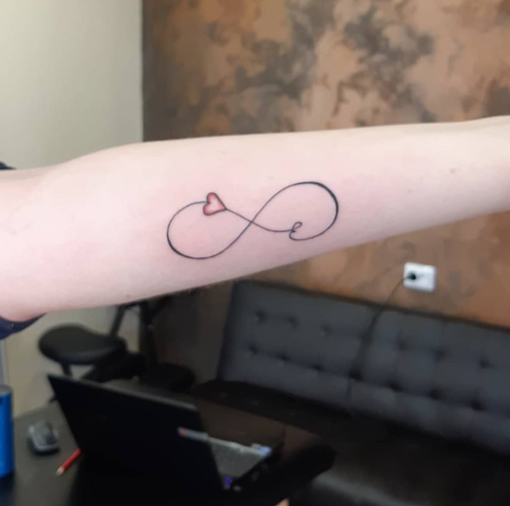 10 infinity tattoos for you to get inspired and make the right choice!