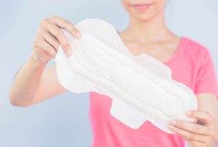 How to choose a postpartum pad (and common questions)