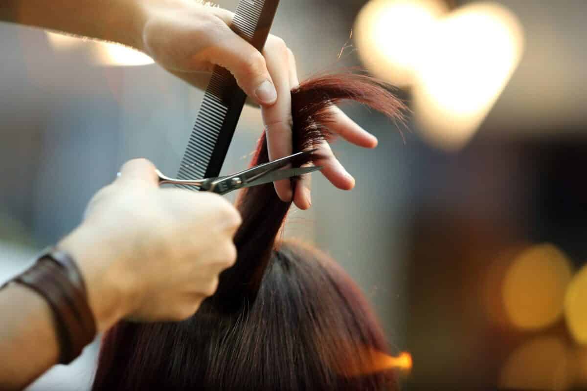 Sonhar cortando o cabelo – Significados e interpretações