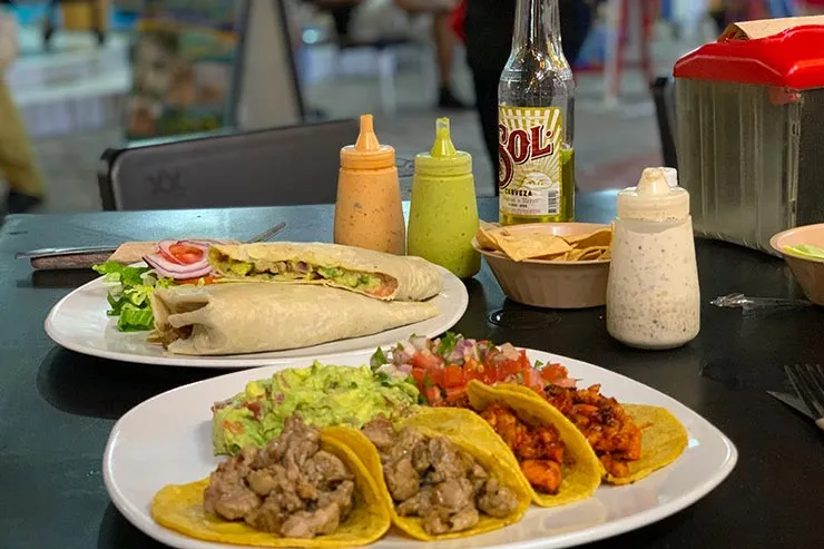 Combien ça coûte de voyages à Cancun, Playa del Carmen: Tacos, guacamole, dans un restaurant typique mexicaine (photo: Photo: est-Ce le Monde qui est le Nôtre)