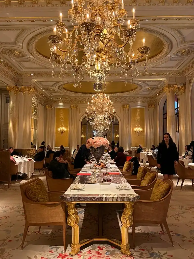 Restaurante Alain Ducasse au Plaza Athenée, restaurante no hotel de luxo em Paris, Plaza Athenée, 