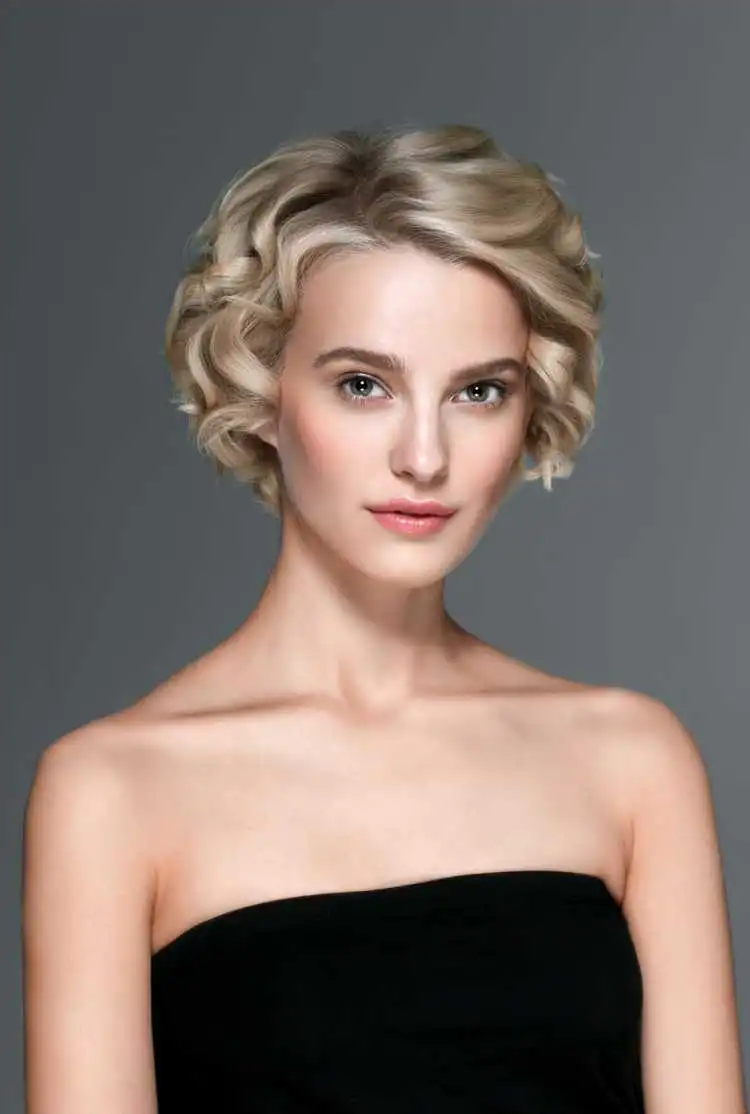 short-cut-for those who have curly hair