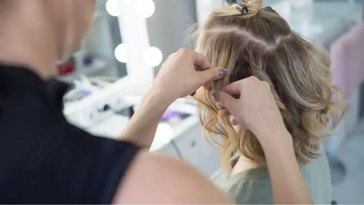 I capelli corti sono versatili e