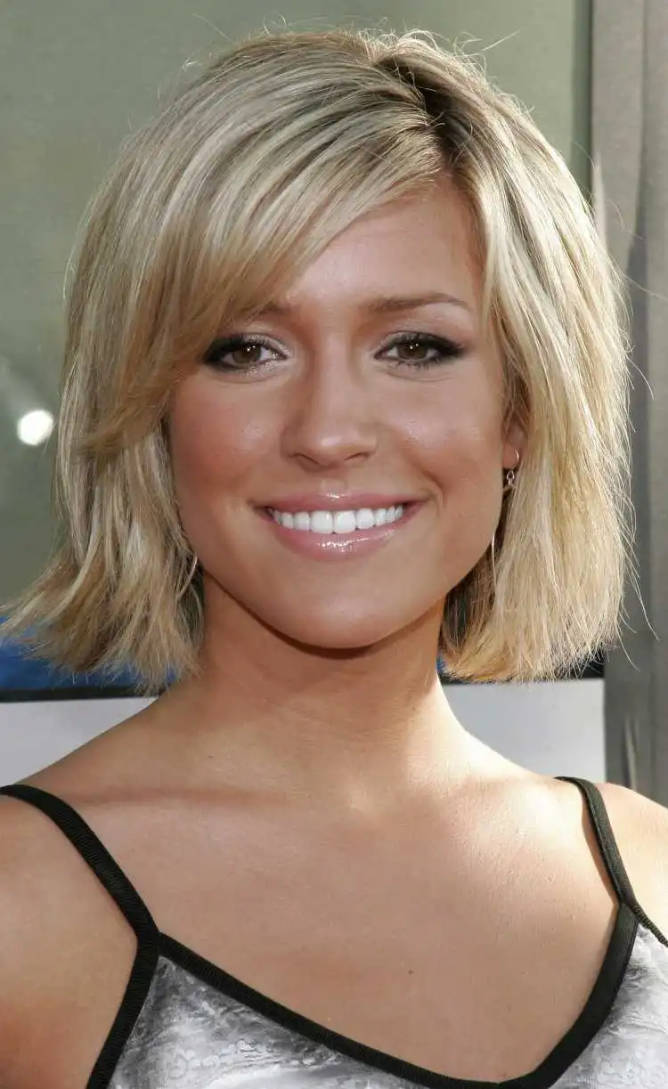 short hair blonde without bulk