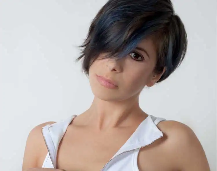 hairstyle, pixie with bangs, shredded