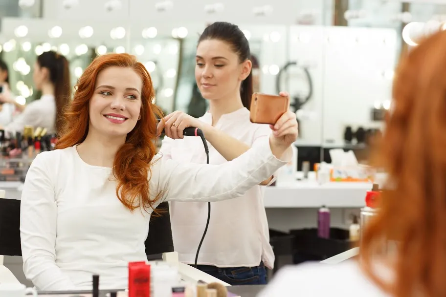 Coupe de cheveux moyenne pour être adopté en 2019