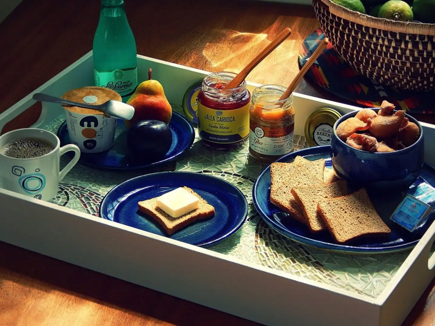 Breakfast in bed – Tips and ideas for you to have a great surprise