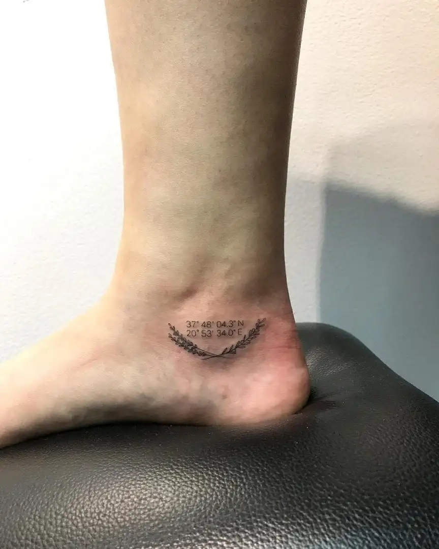 We've selected more than 100 of the photos of tattoo on foot for you