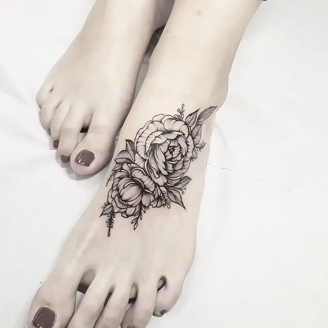 We've selected more than 100 of the photos of tattoo on foot for you