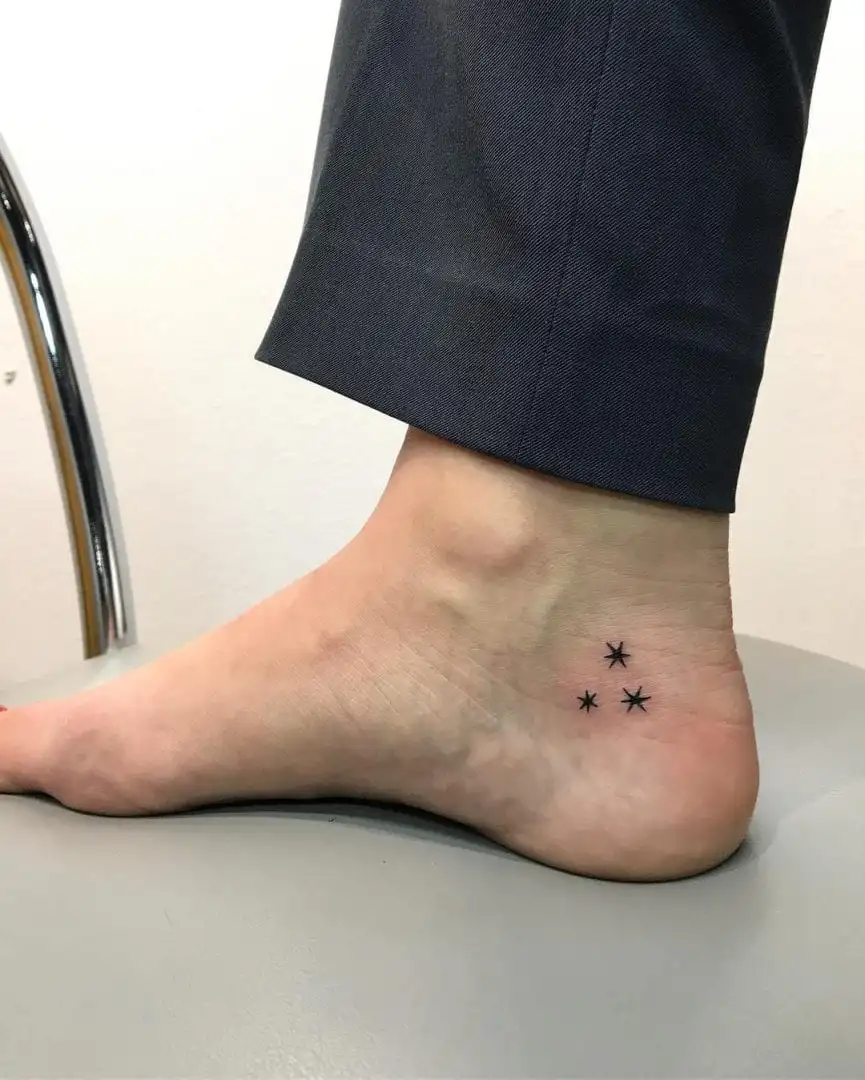 We've selected more than 100 of the photos of tattoo on foot for you