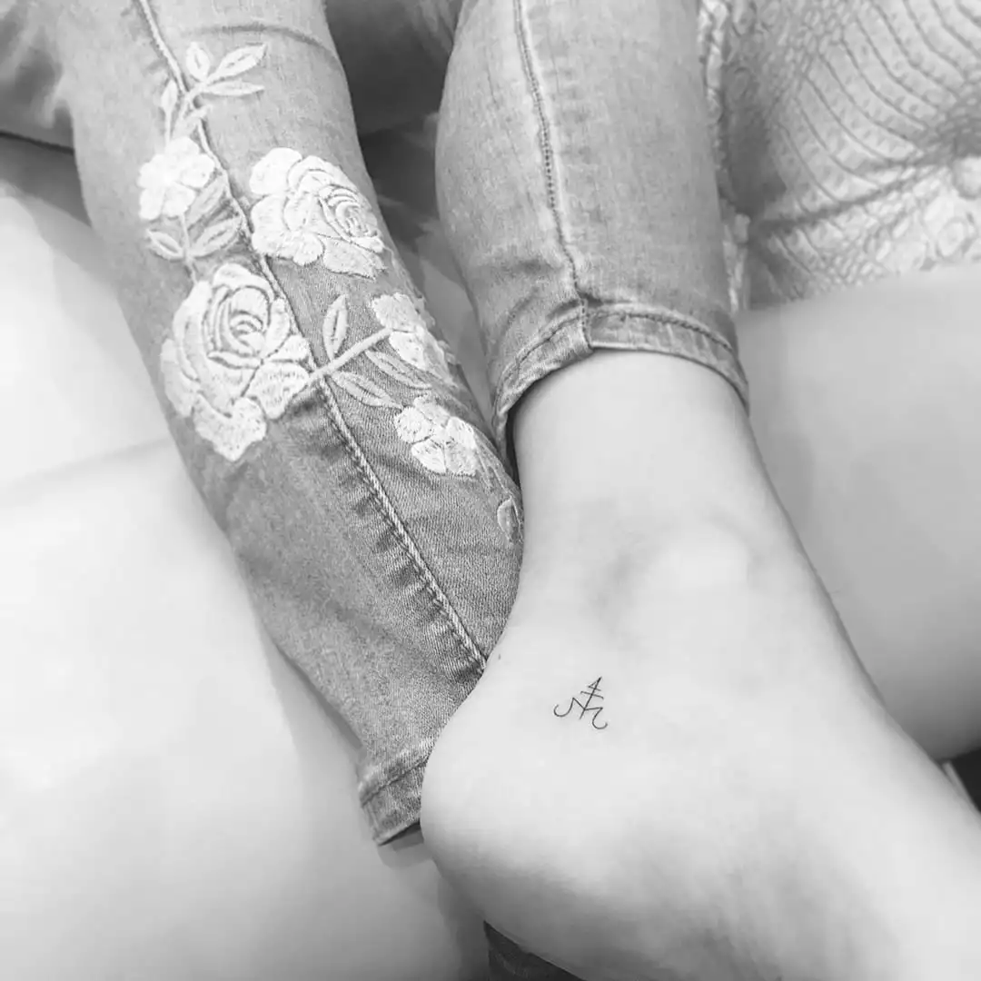 We've selected more than 100 of the photos of tattoo on foot for you