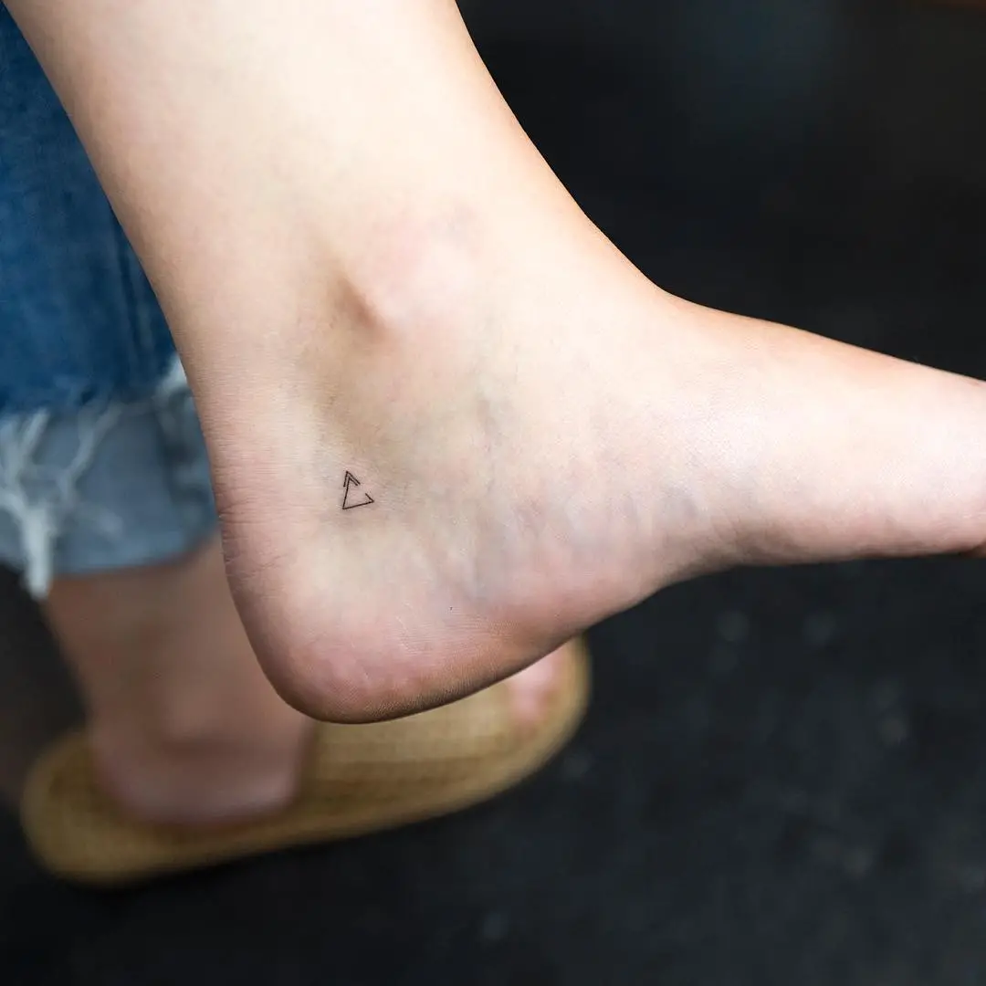 We've selected more than 100 of the photos of tattoo on foot for you