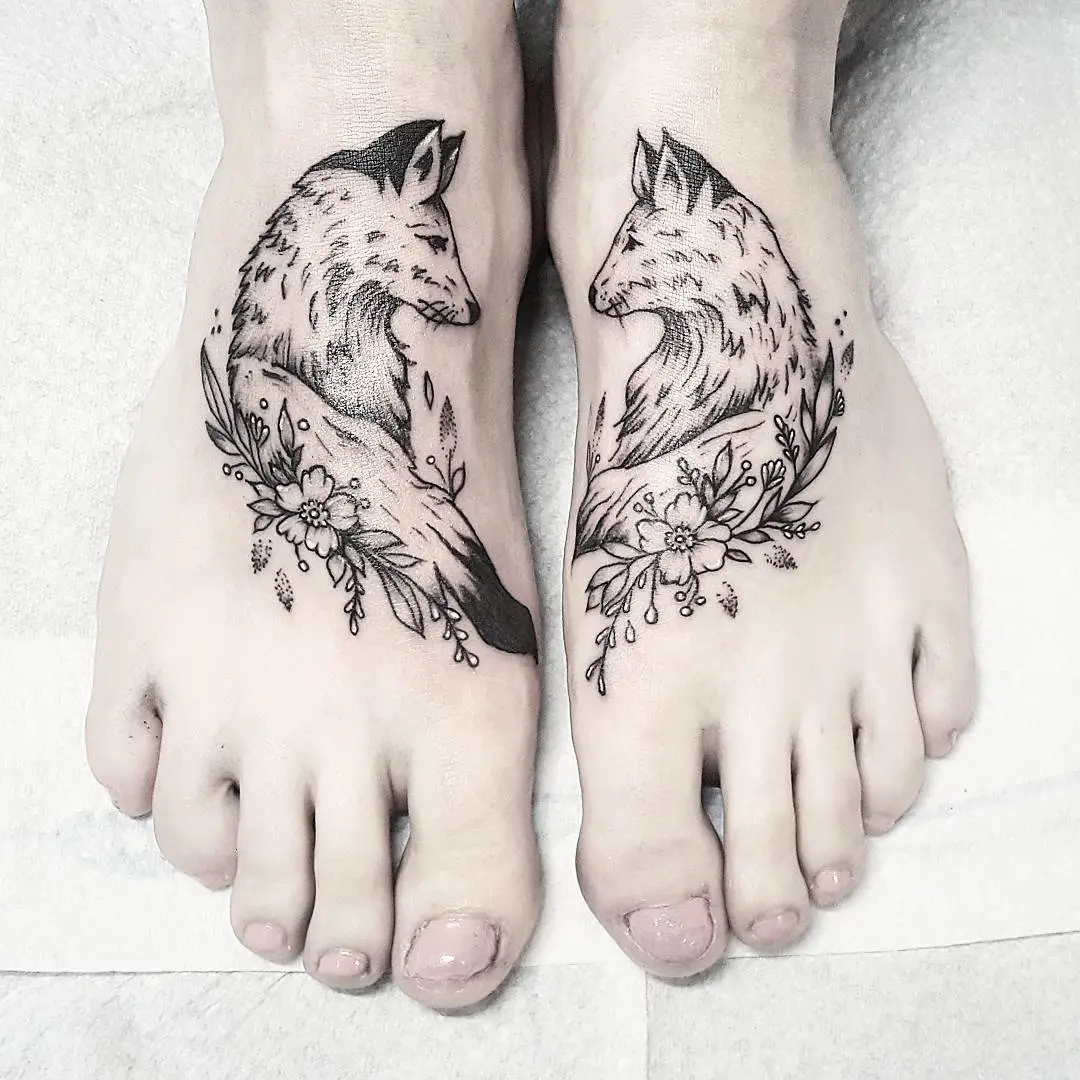 We've selected more than 100 of the photos of tattoo on foot for you