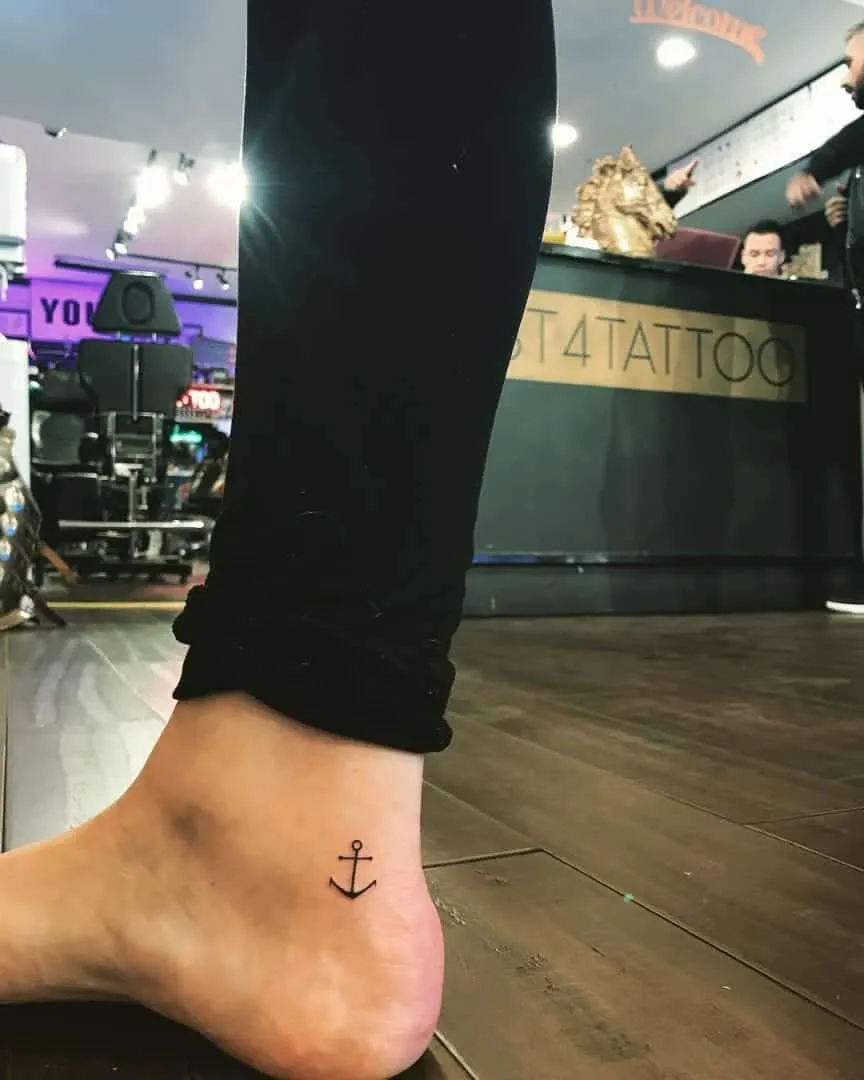 We've selected more than 100 of the photos of tattoo on foot for you