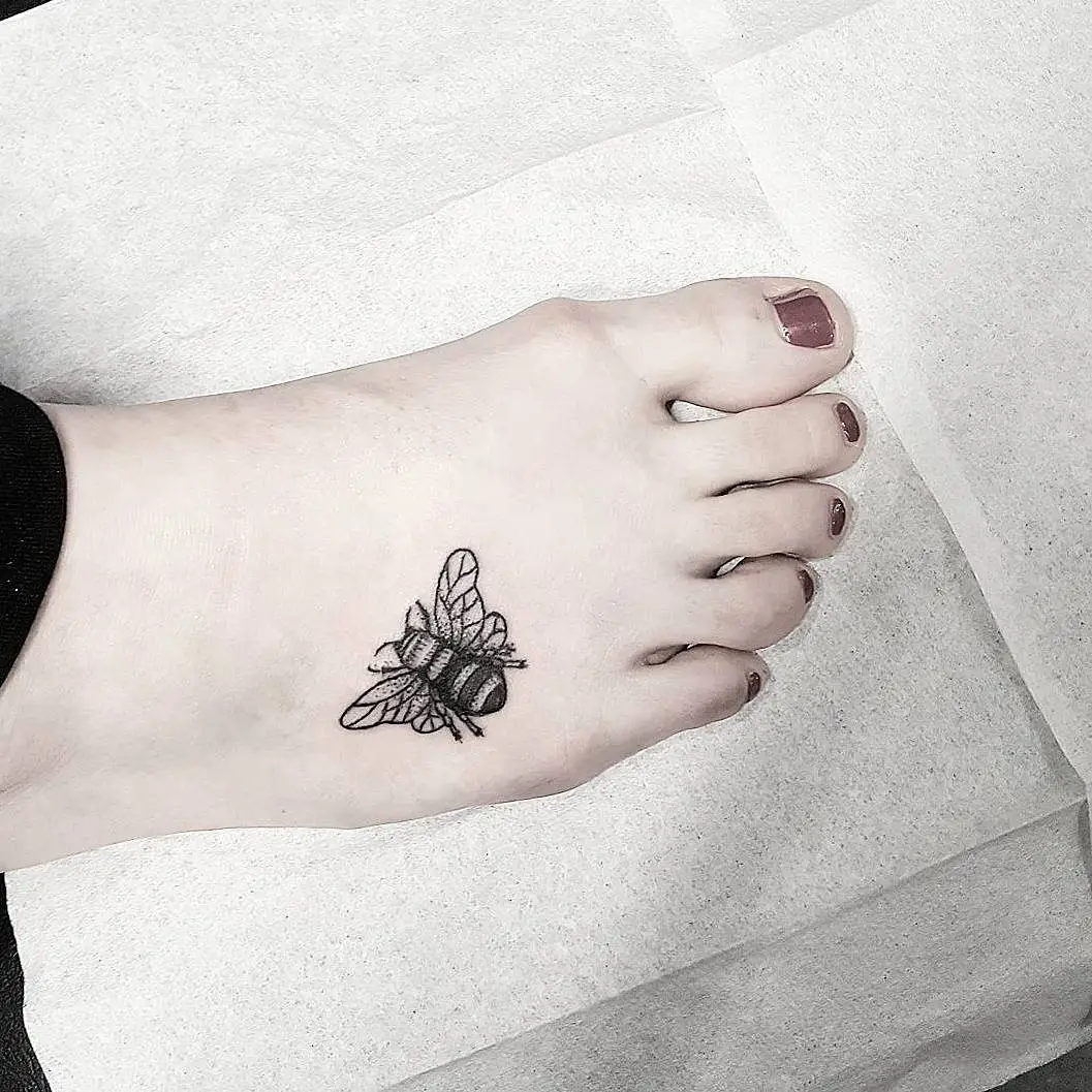 We've selected more than 100 of the photos of tattoo on foot for you