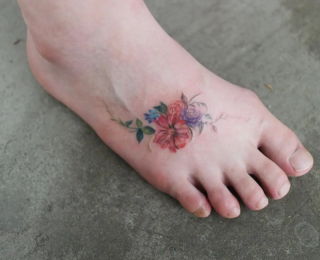 We've selected more than 100 of the photos of tattoo on foot for you