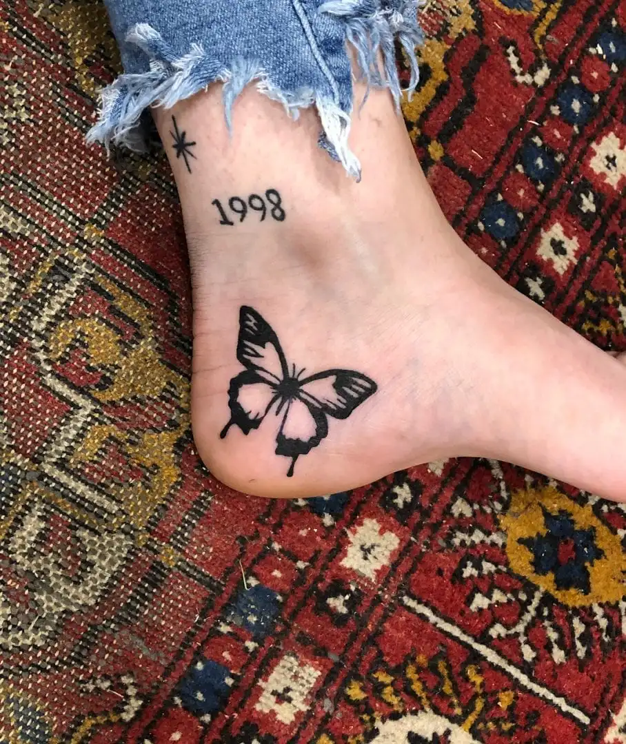 We've selected more than 100 of the photos of tattoo on foot for you