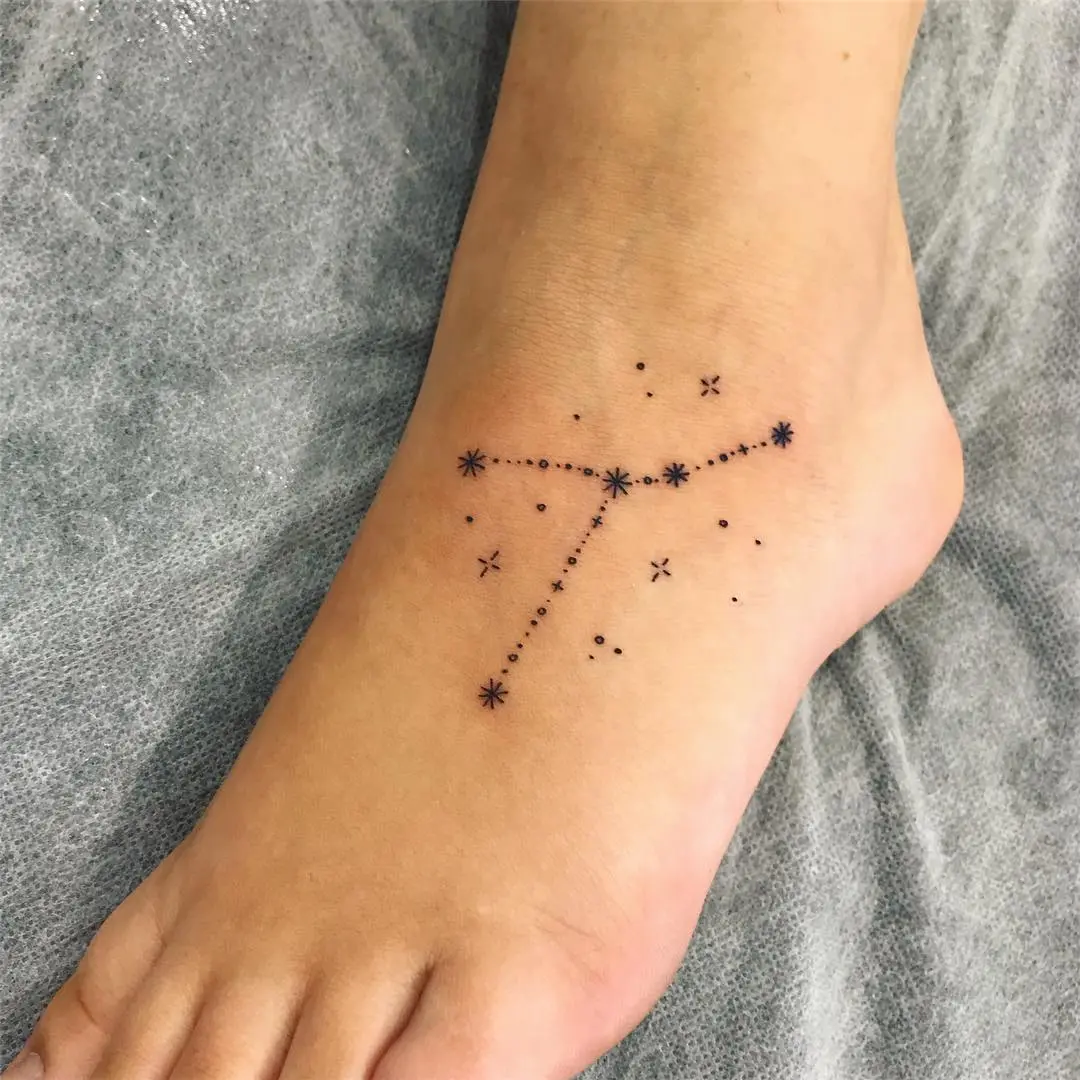 We've selected more than 100 of the photos of tattoo on foot for you