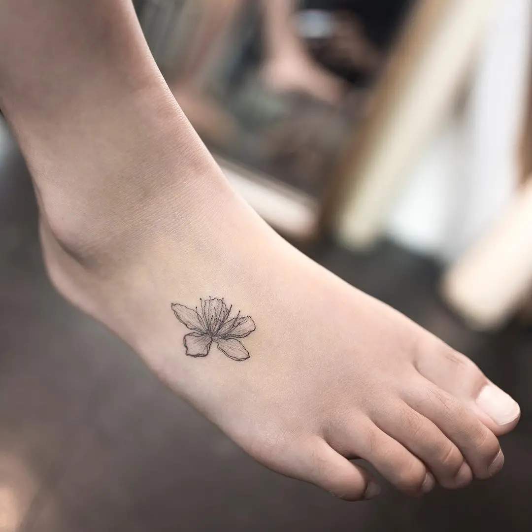 We've selected more than 100 of the photos of tattoo on foot for you