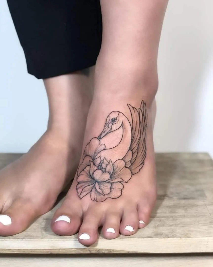 We've selected more than 100 of the photos of tattoo on foot for you