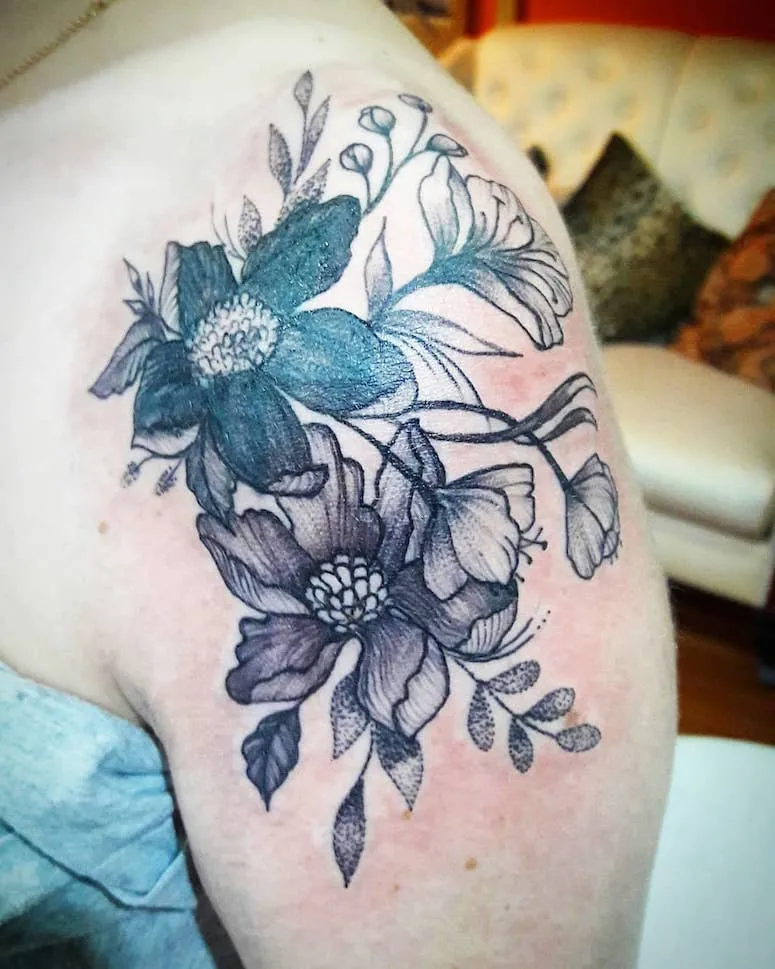 100 pictures of tattoo women's shoulder to get you in the groove